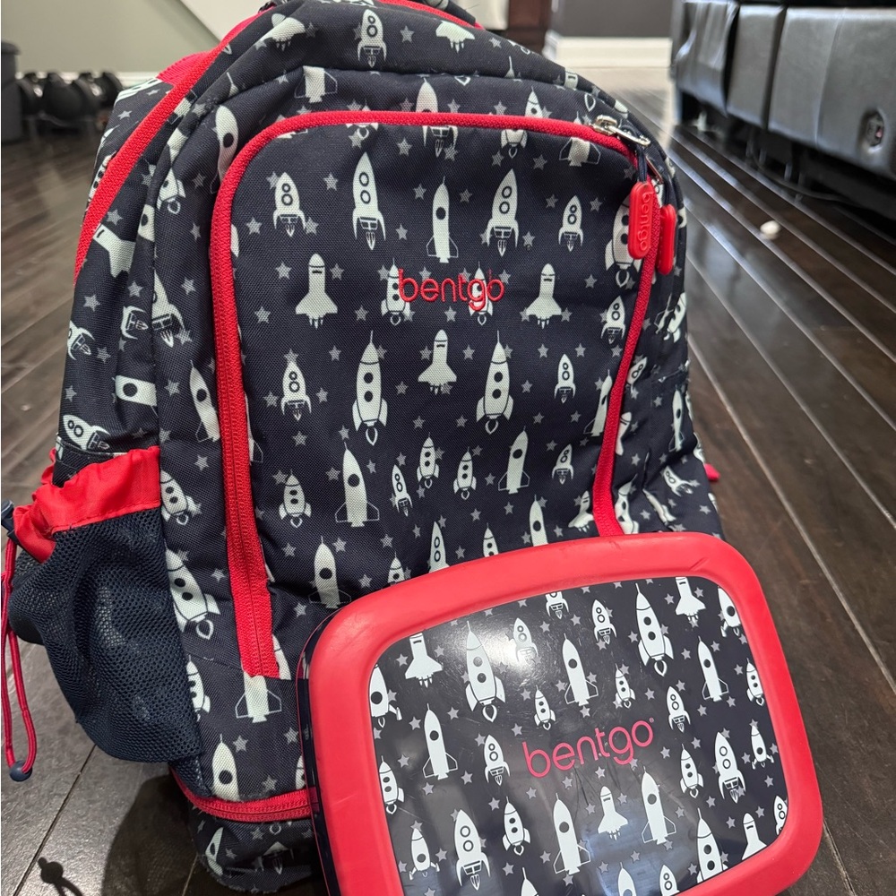 Bentgo Rockship Bookbag with matching Bentgo box
